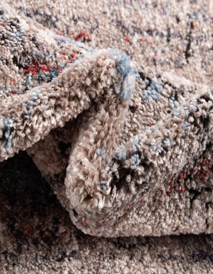 Detail image of 5' 3 x 7' 3 Andromeda Rug