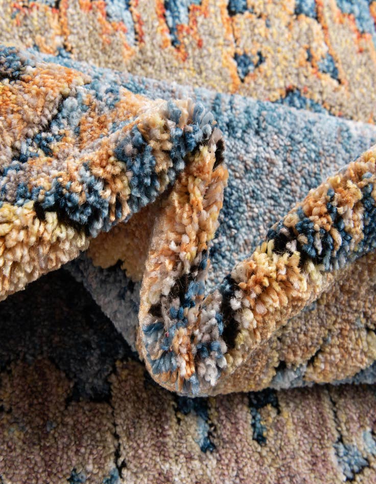 Detail image of 5' 3 x 7' 7 Andromeda Rug