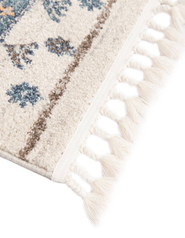 Detail image of 6' x 9' Aramis Rug