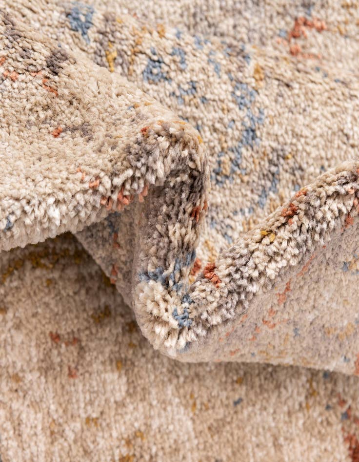 Detail image of 7' 10 x 10' 10 Arcadia Rug