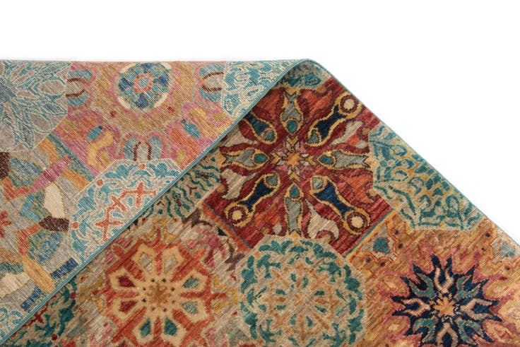 Detail image of 9' 2 x 11' 11 Hand Knotted Ariana Rug