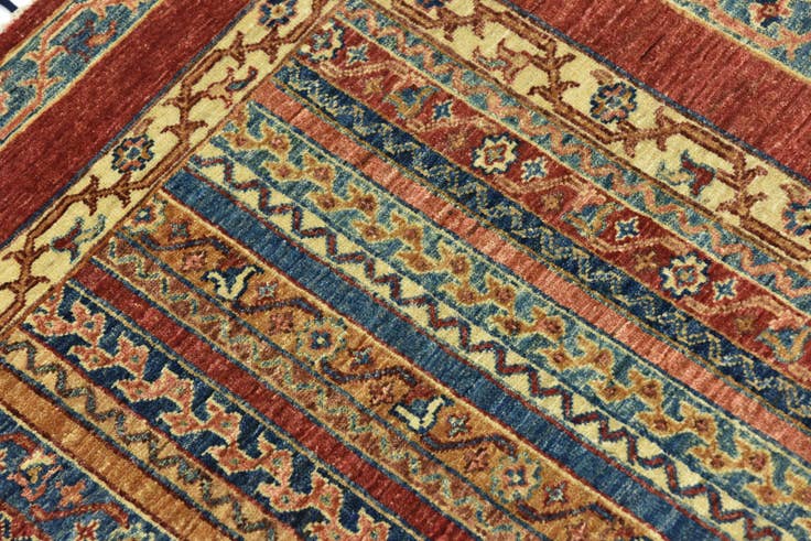 Detail image of 5' x 6' 6 Hand Knotted Ariana Ziegler Rug