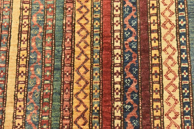 Detail image of 5' x 6' 4 Hand Knotted Ariana Ziegler Rug