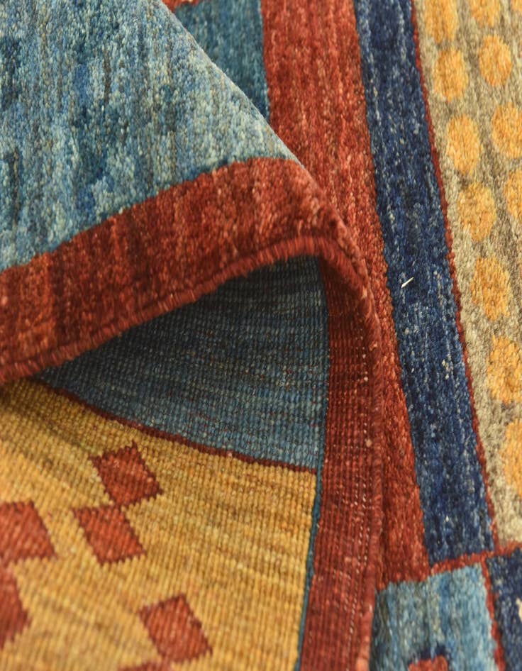 Detail image of 6' 8 x 9' 10  Hand Knotted Ariana Ziegler Rug