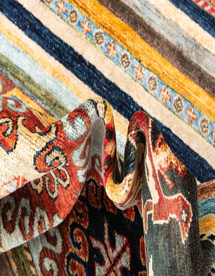 Detail image of 6' 6 x 9' 7  Hand Knotted Ariana Ziegler Rug