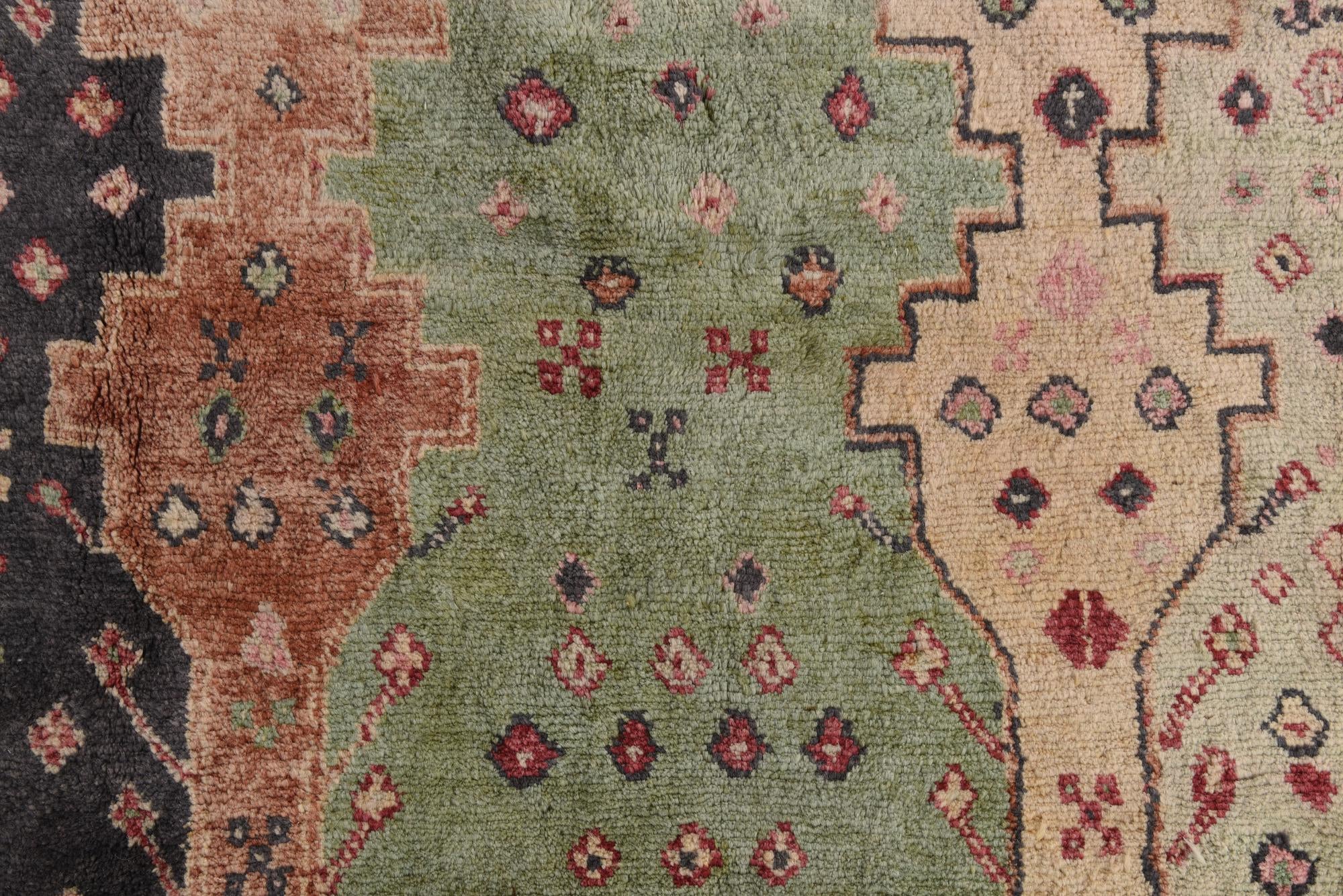 6' 8 x 10' Hand Knotted Ariana Ziegler Wool Rug