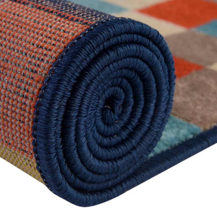 Detail image of 2' x 3' Azalea Rug