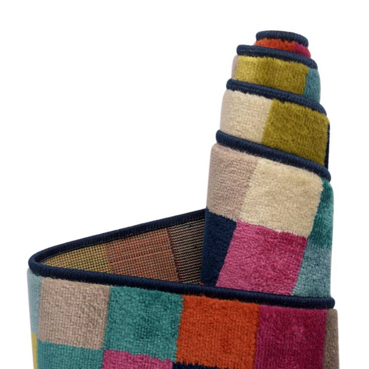 Detail image of 2' x 3' Azalea Rug