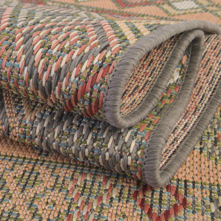Detail image of 6' x 9' Easy-Clean Baja Indoor / Outdoor Rug