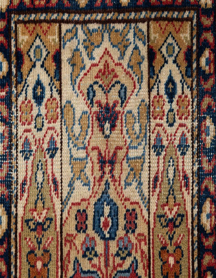 Detail image of 6' 7 x 10'  Hand Knotted Bakhtiar Wool Rug