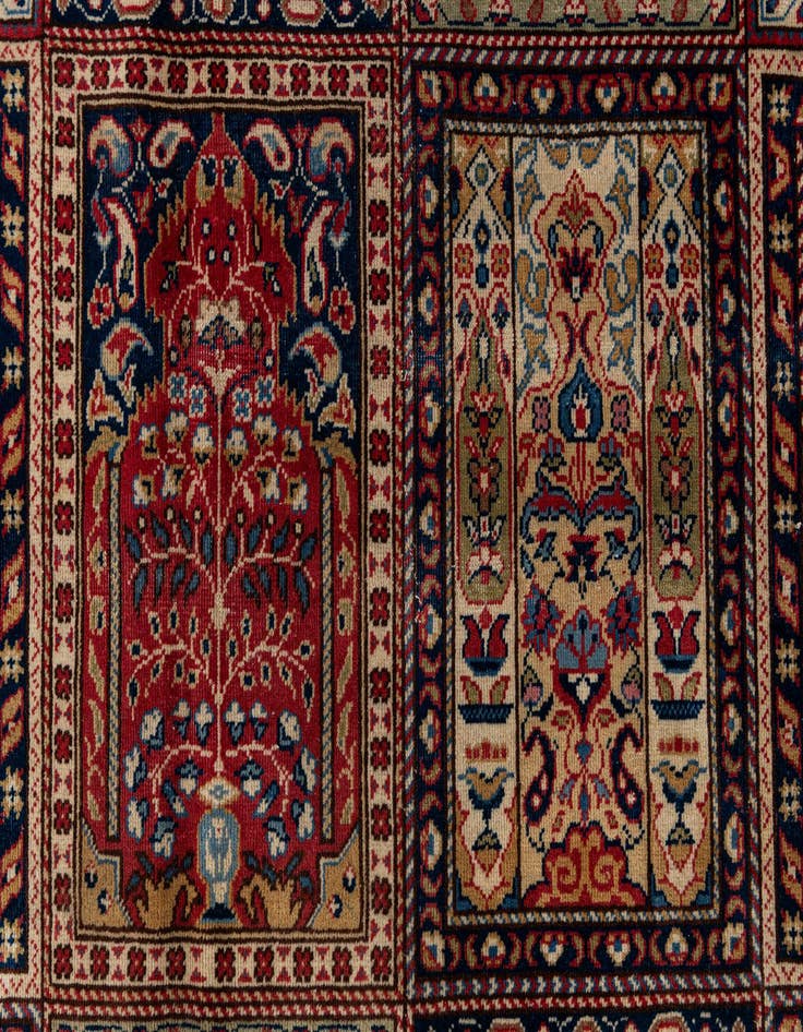 Detail image of 6' 7 x 10'  Hand Knotted Bakhtiar Wool Rug