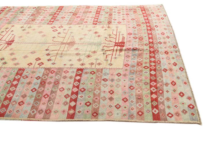 Detail image of 6' 4 x 8' 8 Hand Knotted Balouch Wool Rug