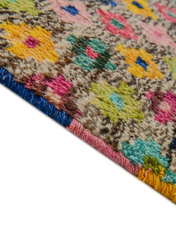 Detail image of 6' 11 x 9' 7 Hand Knotted Balouch Wool Rug