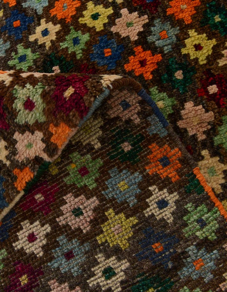 Detail image of 7' 1 x 9' 8 Hand Knotted Balouch Wool Rug