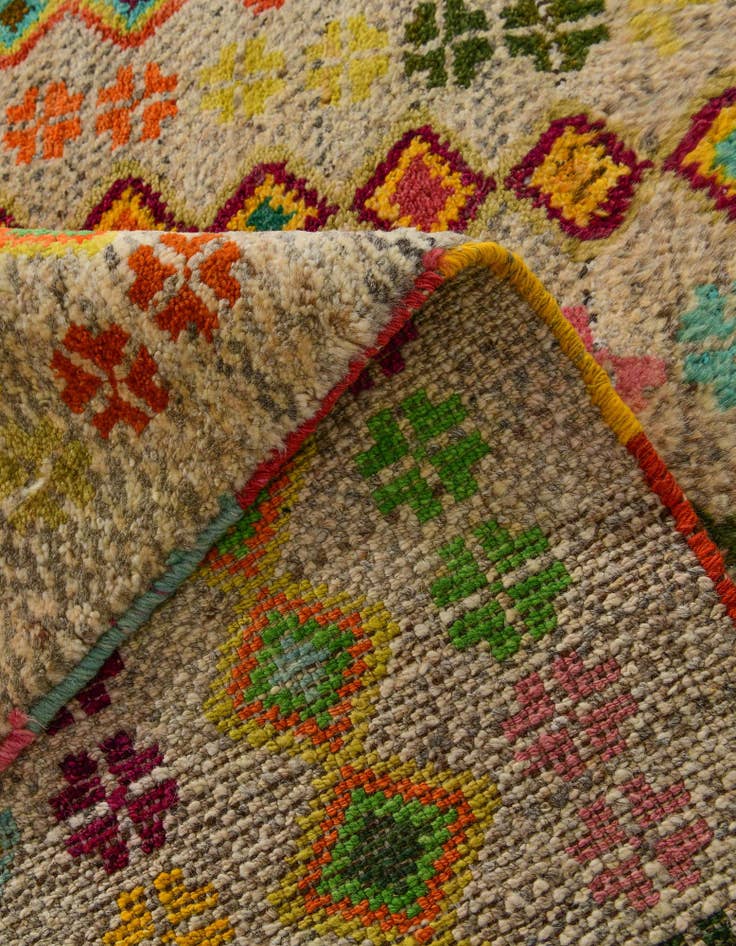 Detail image of 4' 4 x 6' 3 Hand Knotted Balouch Wool Rug