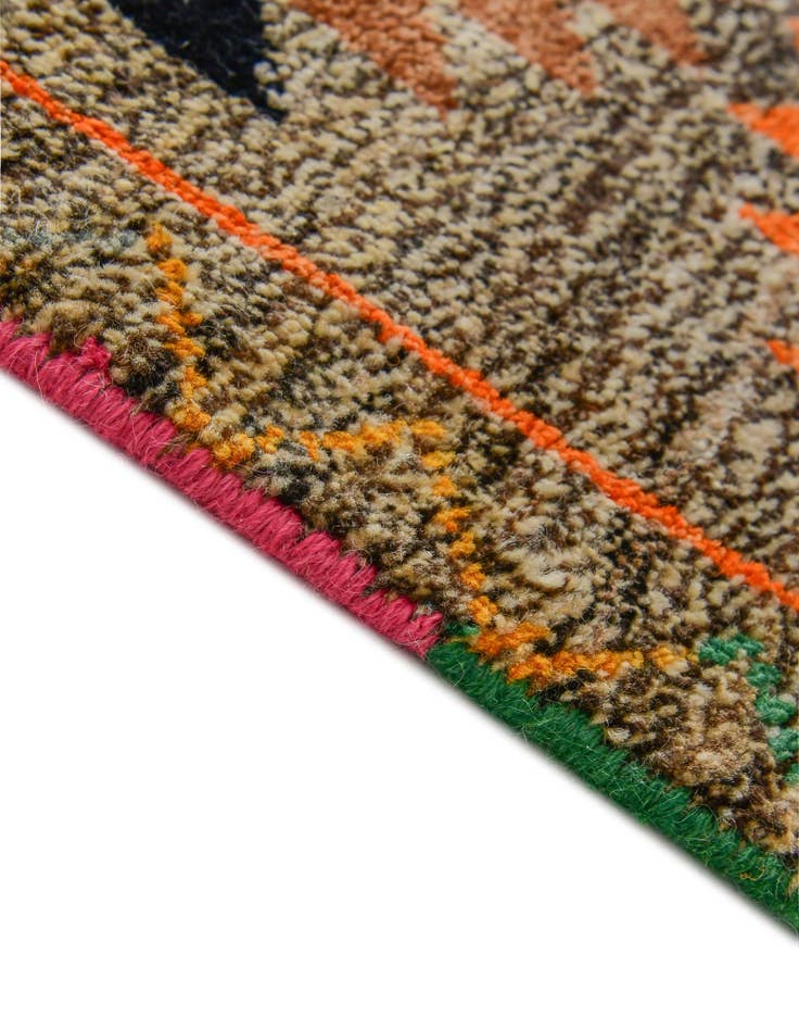Detail image of 4' 2 x 5' 10 Hand Knotted Balouch Wool Rug