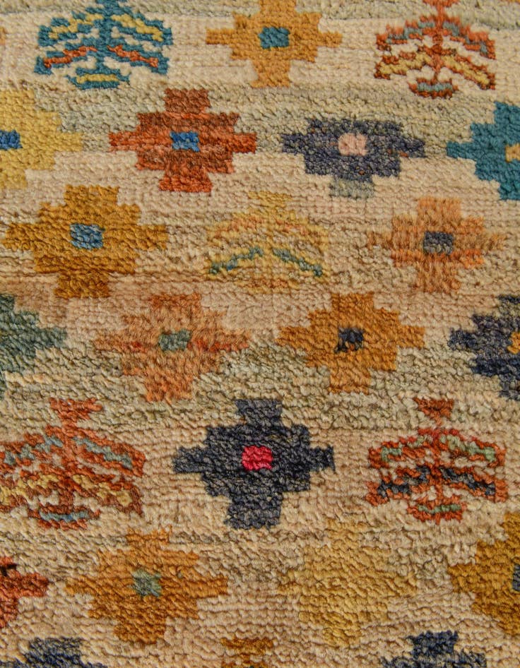 Detail image of 3' 1 x 4' 8 Hand Knotted Balouch Wool Rug