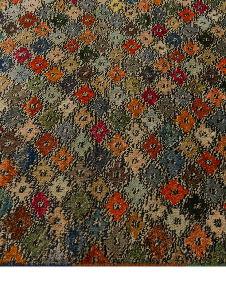 Detail image of 3' 3 x 4' 10 Hand Knotted Balouch Wool Rug