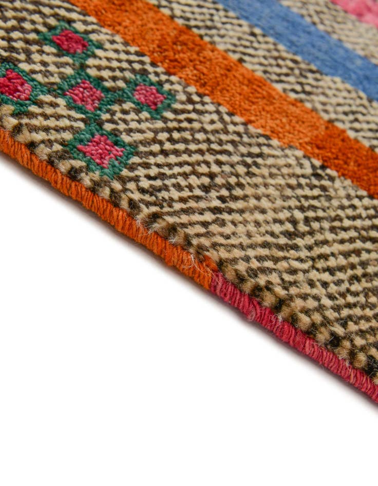 Detail image of 4' 4 x 6' 5 Hand Knotted Balouch Wool Rug