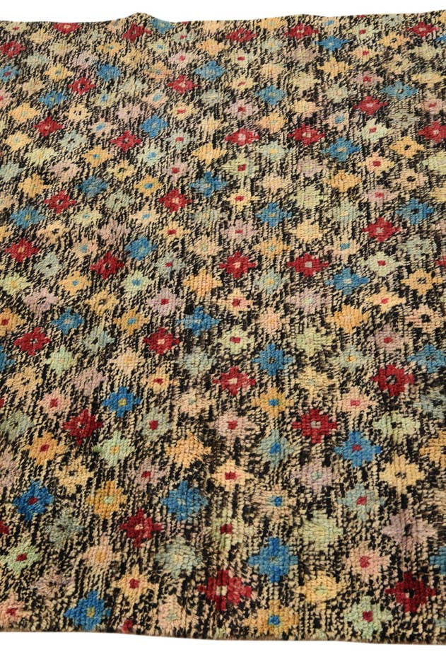 Detail image of 4' x 5' 8 Hand Knotted Balouch Wool Rug