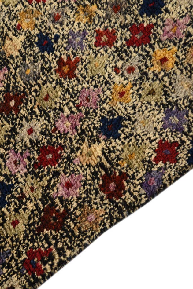 Detail image of 3' 2 x 5' Hand Knotted Balouch Wool Rug