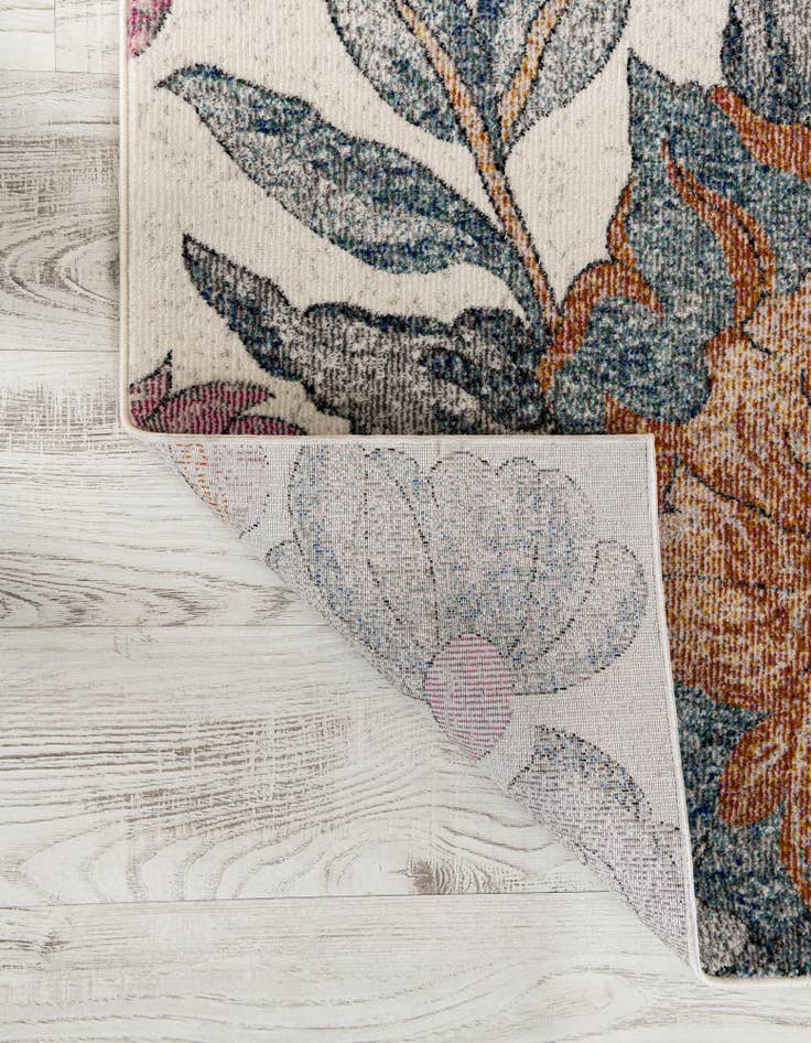 Detail image of 4' x 6' Blossom Rug