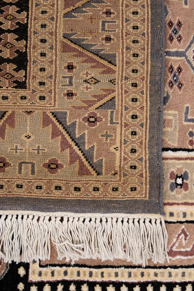 Detail image of 4' 3 x 6' 7 Hand Knotted Bokhara Rug
