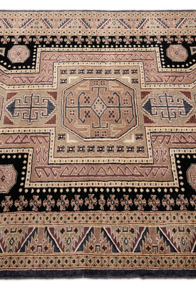 Detail image of 4' 3 x 6' 7 Hand Knotted Bokhara Rug