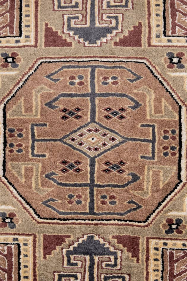 Detail image of 4' 3 x 6' 7 Hand Knotted Bokhara Rug