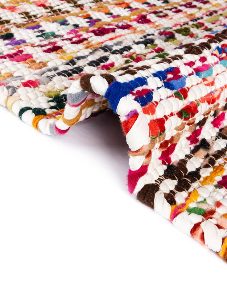 Detail image of 9' x 12' 2  Hand Woven Braided Chindi Rug