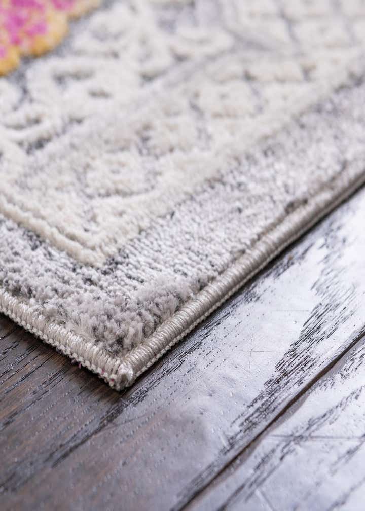 8' x 9' 10 Budapest Rug