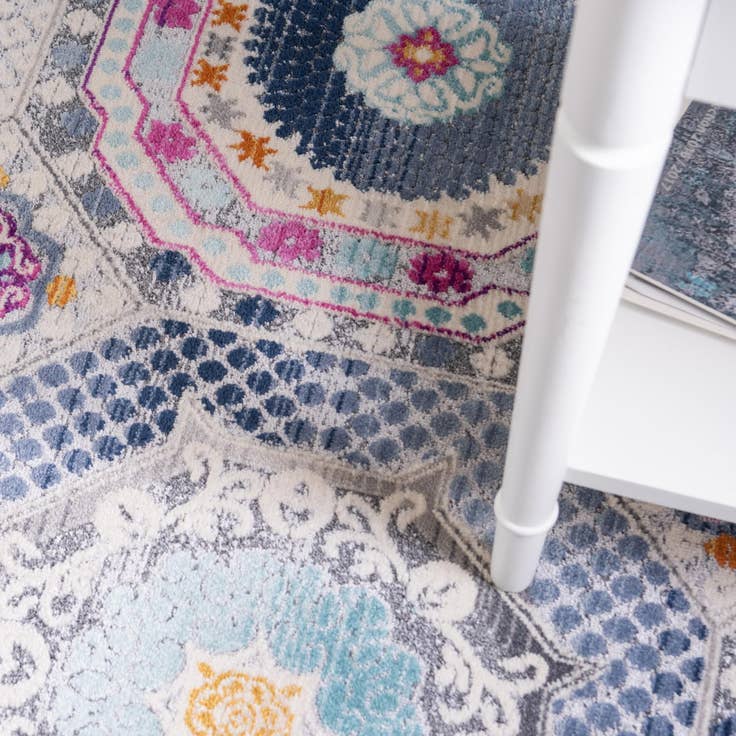 Detail image of 8' x 9' 10 Budapest Rug
