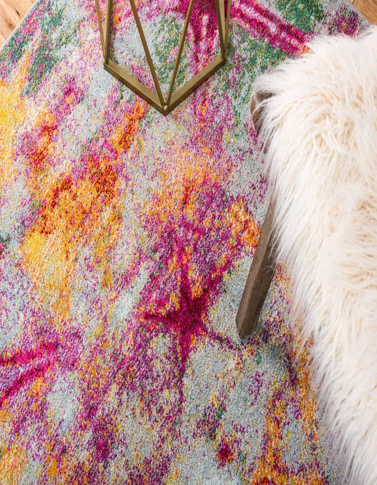 Detail image of 8' x 10'  Washable Capri Rug