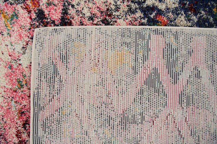 Detail image of 4' 10 x 8' Casablanca Rug