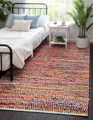 5' 1 x 8' Hand Woven Chindi Chevron Rug