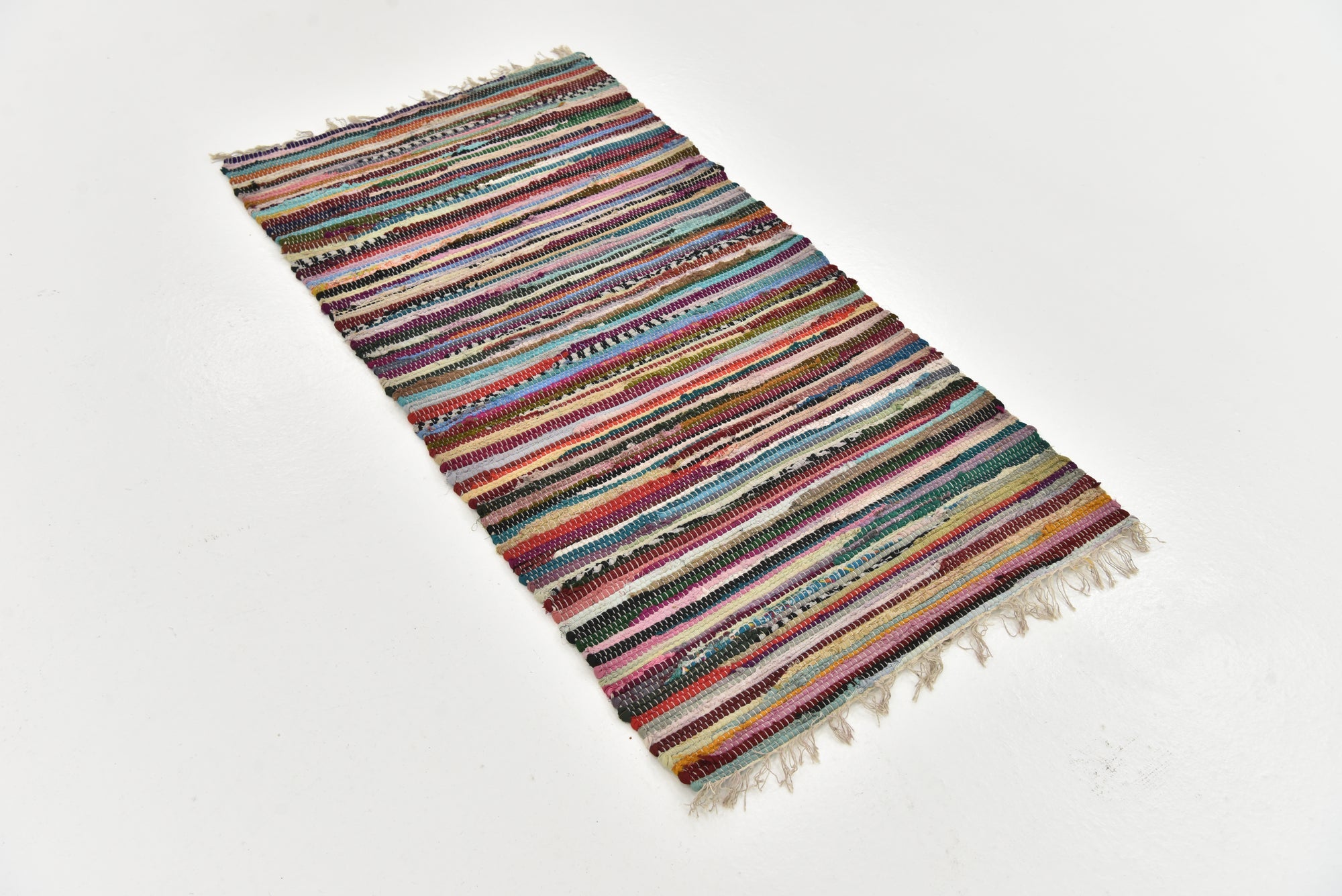 2' 5 x 4' 8 Hand Woven Chindi Cotton Rug