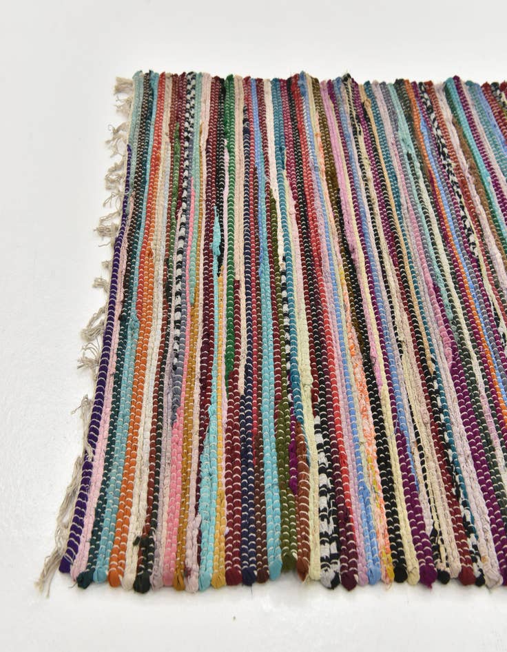Detail image of 2' 5 x 4' 8 Hand Woven Chindi Cotton Rug