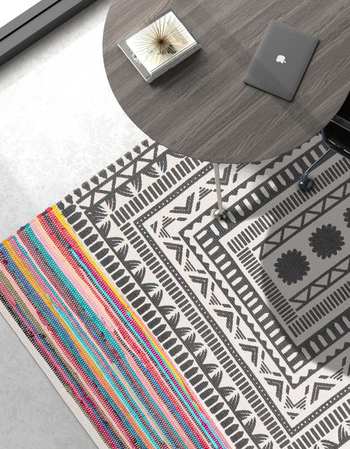2' x 3' 1 Hand Braided Chindi Cotton Rug