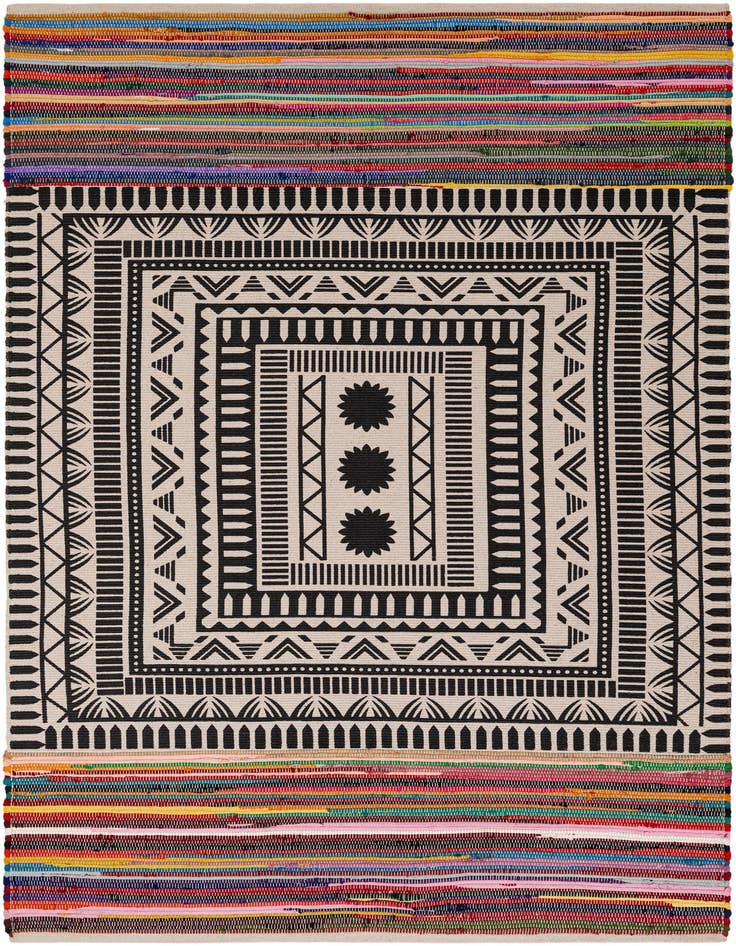 Detail image of 5' 1 x 8' Hand Braided Chindi Cotton Rug