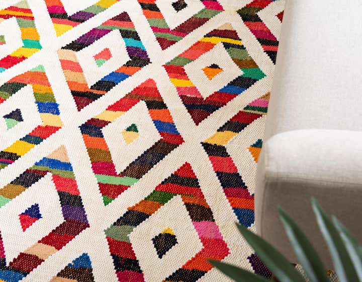 2' x 3' 1 Hand Woven Chindi Trellis Rug