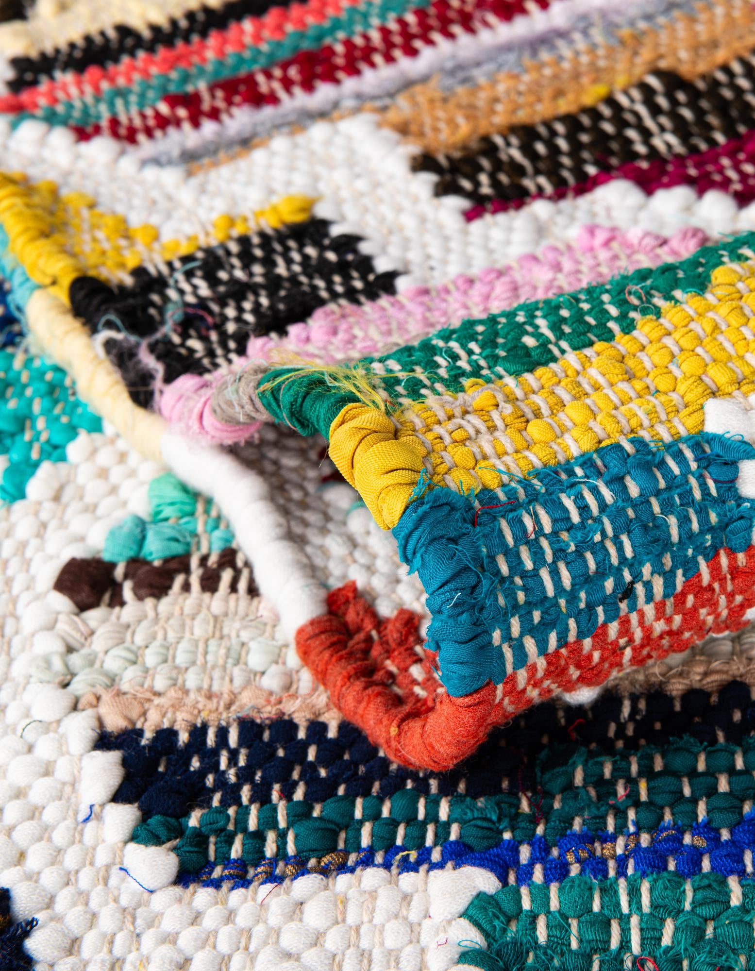 5' 1 x 8' Hand Woven Chindi Trellis Rug