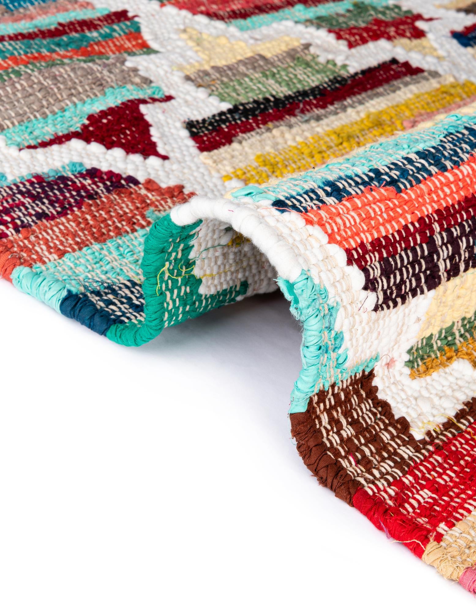 5' 1 x 8' Hand Woven Chindi Trellis Rug