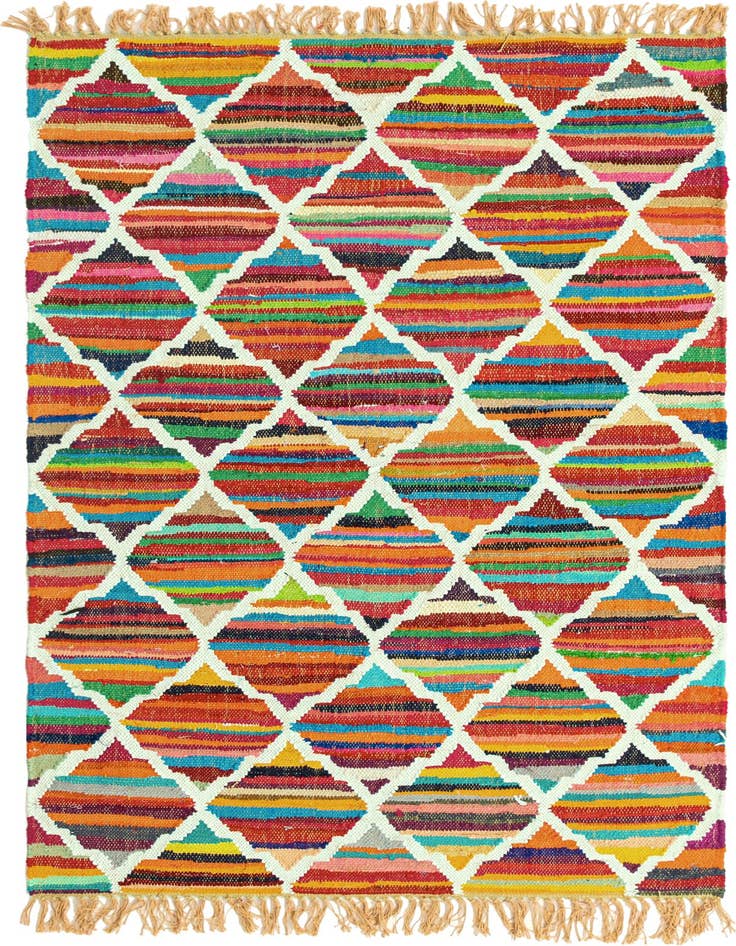 Detail image of 4' 1 x 6' 1 Hand Woven Chindi Trellis Rug