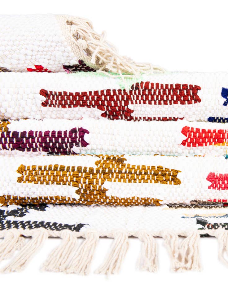 Detail image of 4' 1 x 6' 1  Hand Woven Chindi Trellis Rug