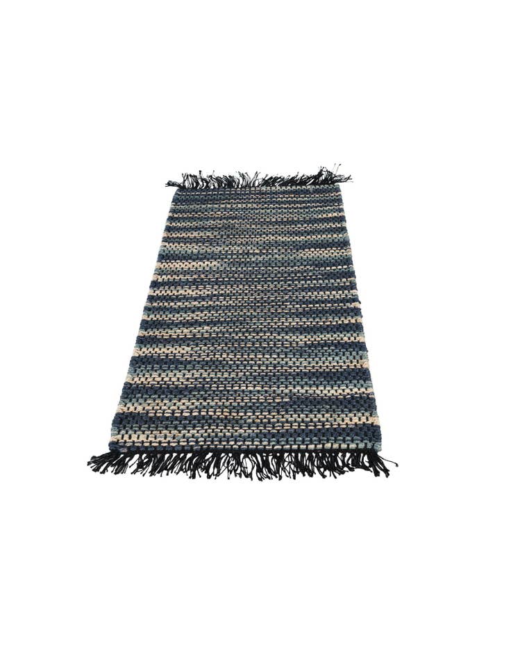 Detail image of 2' 2 x 4' Hand Woven Chunky Jute Rug