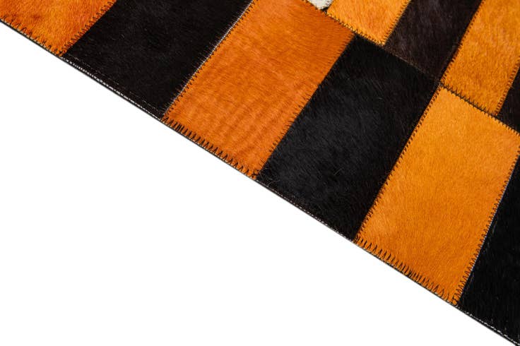 Detail image of 8' 1 x 9' 11 Cowhide - Patchwork Rug