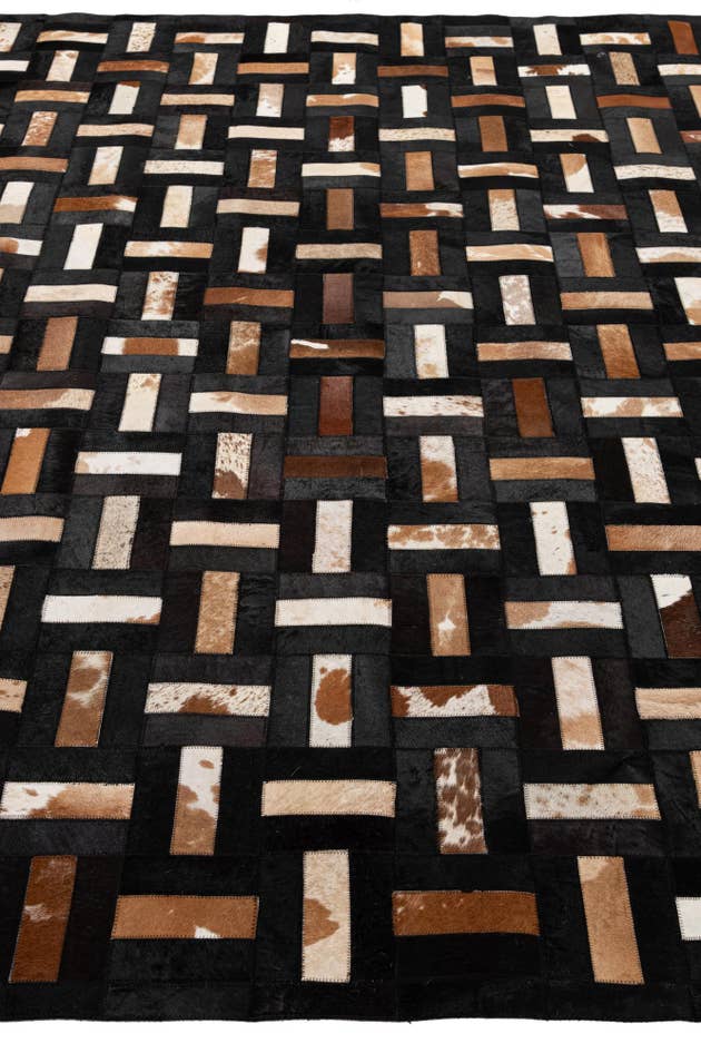 Detail image of 8' 1 x 9' 11 Cowhide - Patchwork Rug