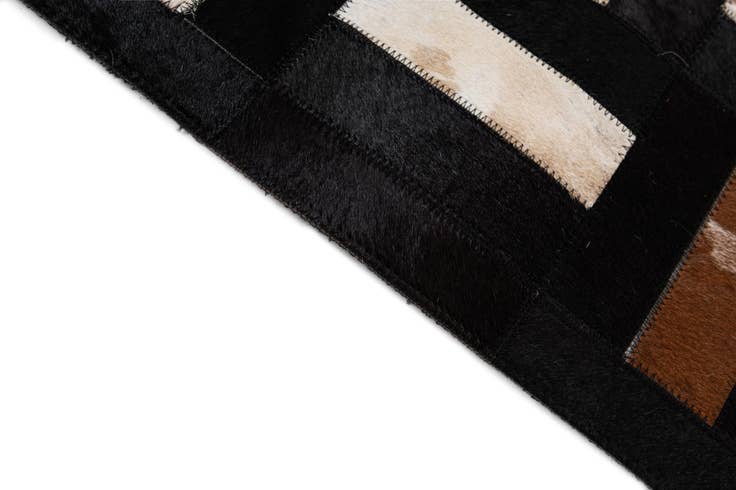 Detail image of 8' 1 x 9' 11 Cowhide - Patchwork Rug