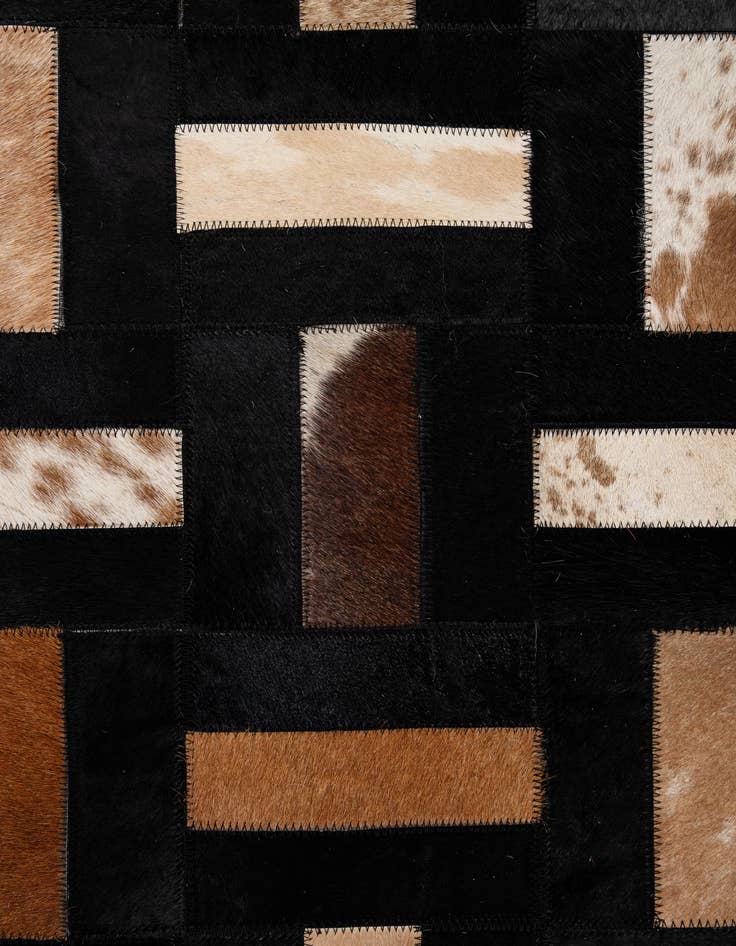 Detail image of 8' 2 x 10' Cowhide - Patchwork Rug