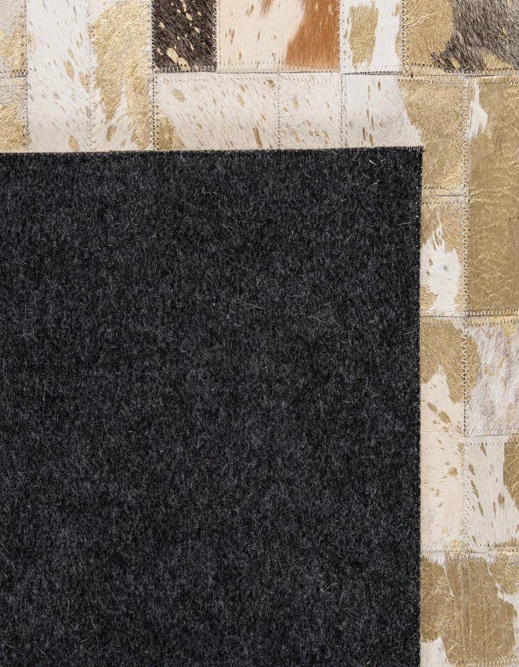 Detail image of 8' x 10' Cowhide - Patchwork Rug